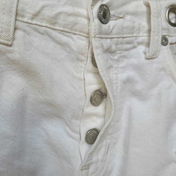 We the Free Distressed Grommet Denim Shorts Size 27 - Picture 9 of 16